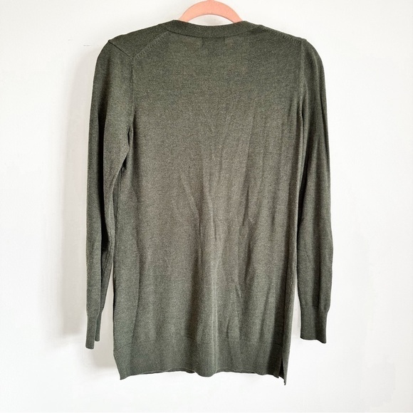 Old Navy Army Green Deep V Neck Cardigan Sweater sz XS - Picture 2 of 3